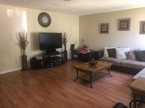 3rd image of 1508 Upland Dr