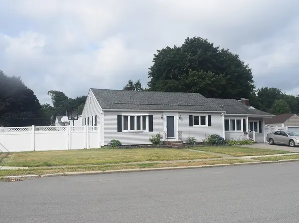 31 Jefferson St, Lawrence, MA 01843