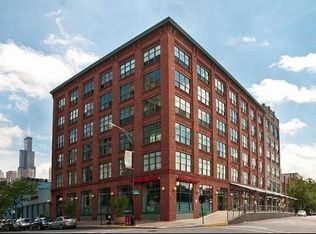 1017 W Washington Blvd, Chicago, IL 60607