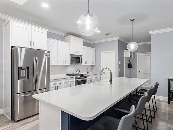 4th image of 1452 SW 67th Dr