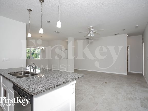 5th image of 3462 Worthington Ave
