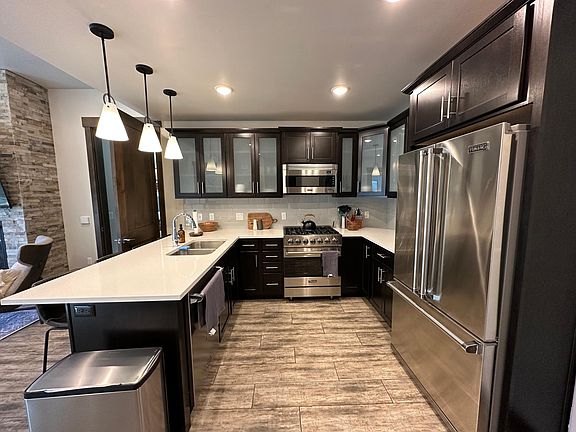 4th image of 3703 Blackstone Dr #2