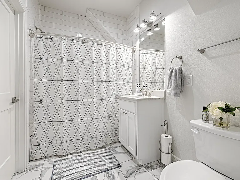 5089 Gaston Ave — Photo 14