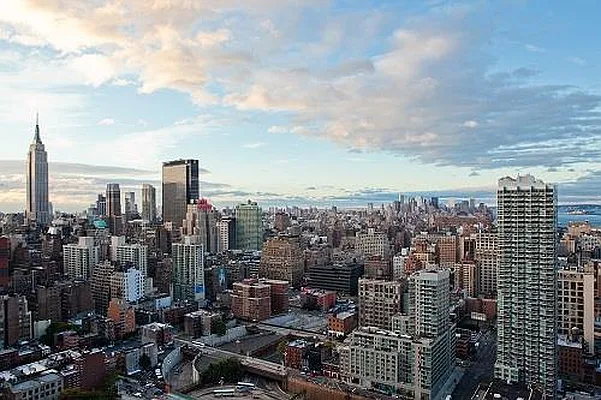 Rented by WIRE International Realty | media 15