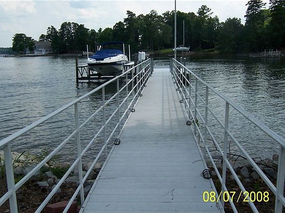 Dock
