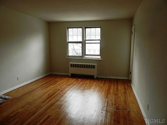 3rd image of 101 Carpenter Ave APT A4