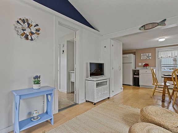 5th image of 3 Island View Avenue