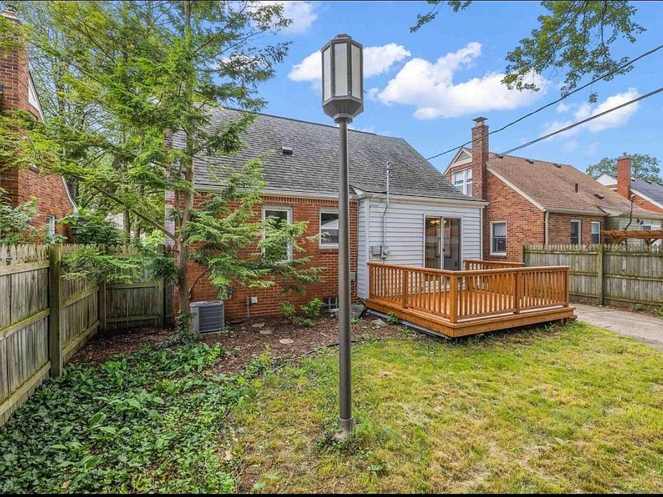 2933 N Alexander Ave, photo 24