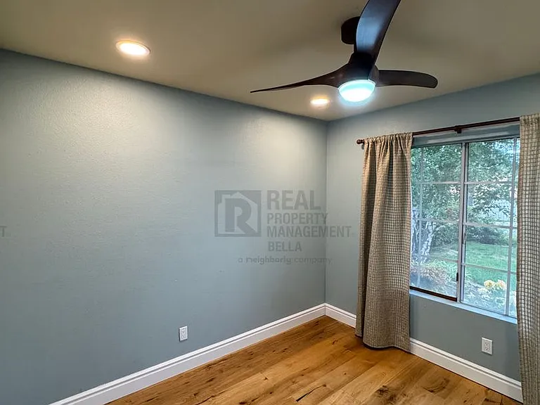 16517 Mountain St — Photo 29