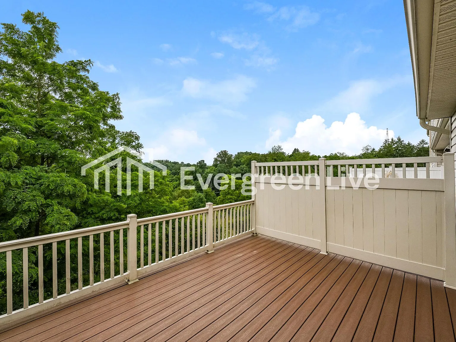 4 bed, 3.5 bath, 1792 sqft, $2,295 — Photo 2