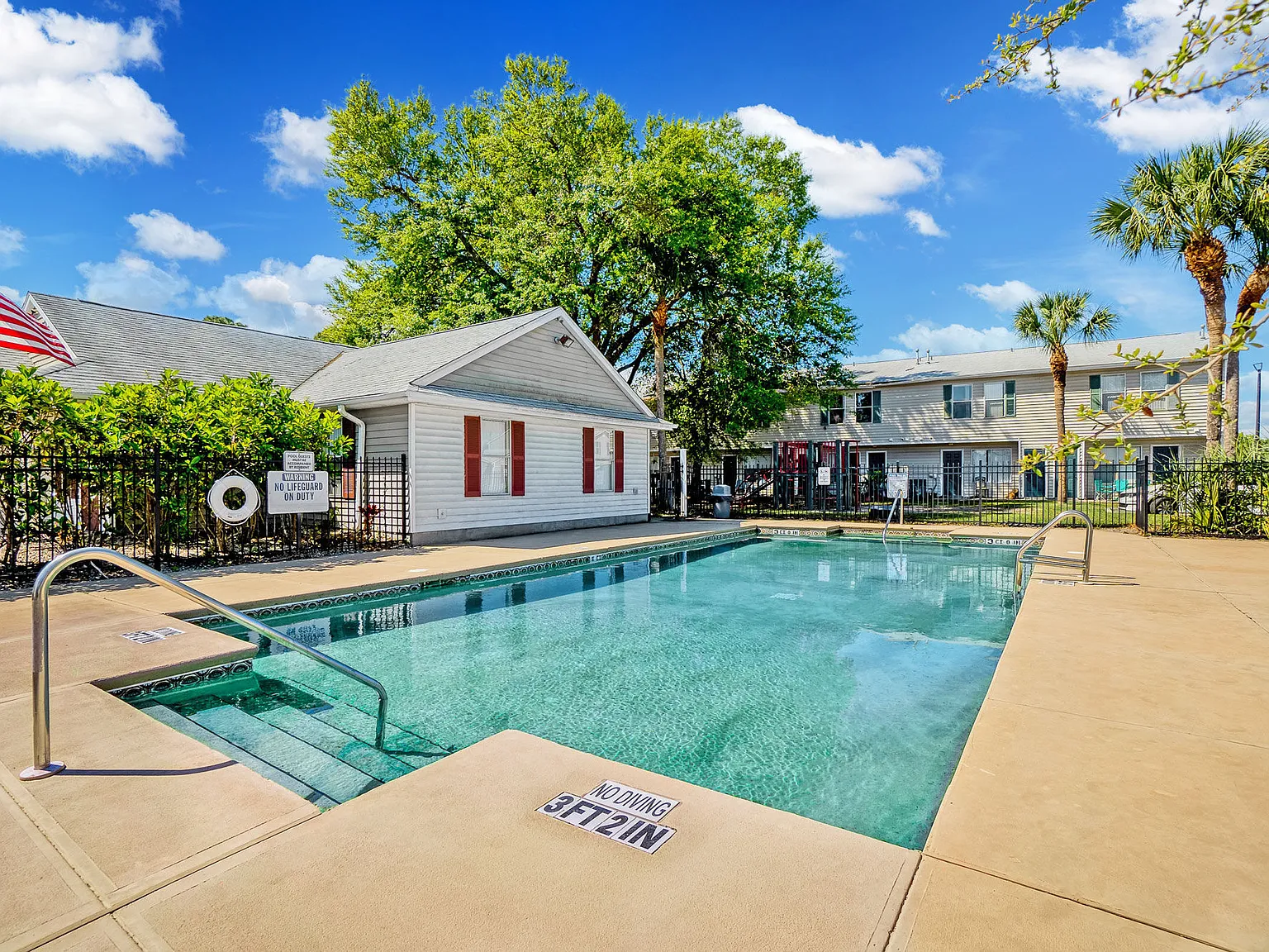 Sabal Palms Apartments — Photo 2