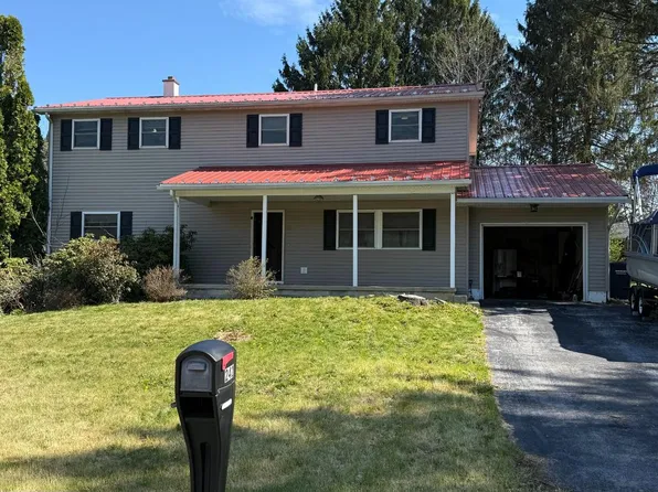 242 Spring St, State College, PA 16801
