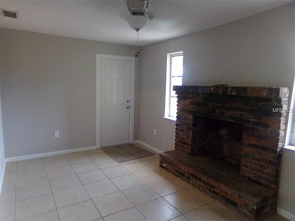 3rd image of 11947 Temple Ct