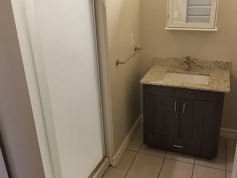 117 W 2nd St #205 — Photo 4