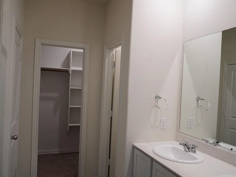 423 Pepperbark Ave — Photo 10