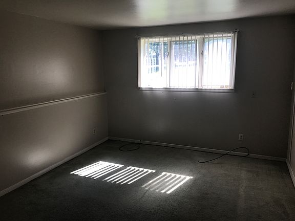 4th image of 11 Genesee St APT A1