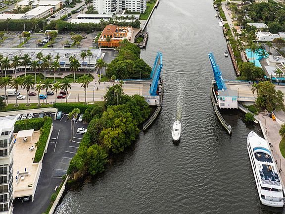 Close to Intracoastal