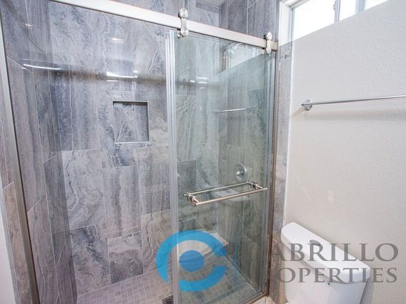 3rd image of 4423 52nd St APT 2C