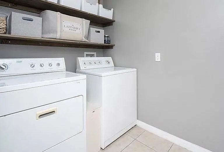 3135 Dasha Palm Dr — Photo 22