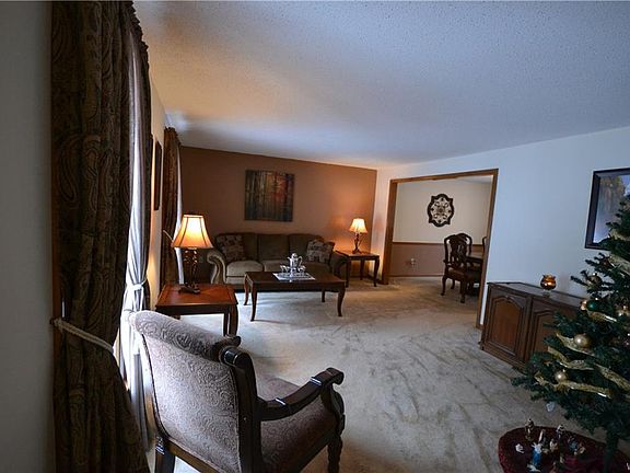 5th image of 104 Bragg Ct