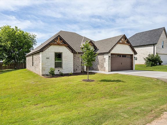 3rd image of 2209 Snake River Dr