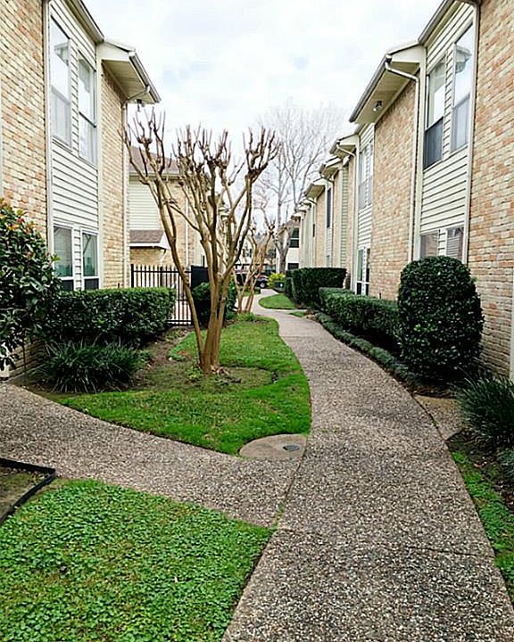 1st image of 2300 Augusta Dr APT 38