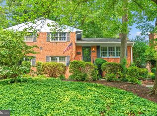809 E Timber Branch Pkwy, Alexandria, VA 22302