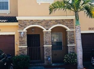 9350 SW 220th Ter, Cutler Bay, FL 33190