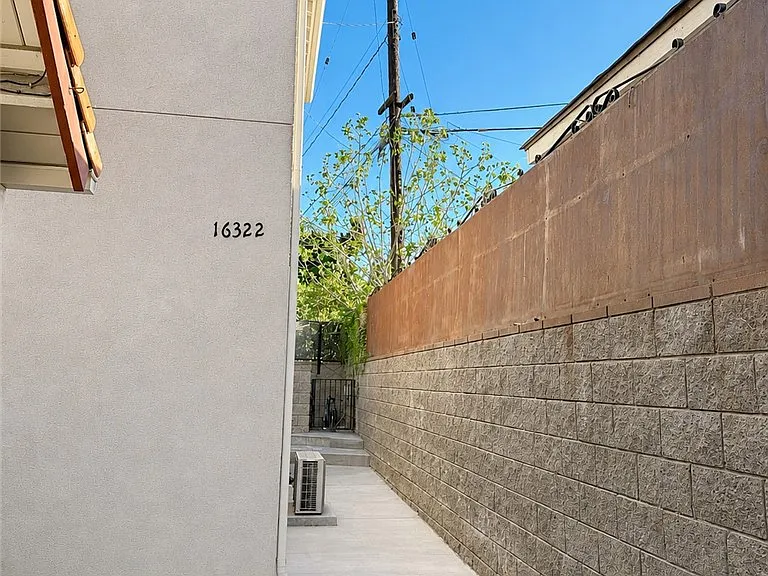 16322 Paseo De Rocha Dr — Photo 14