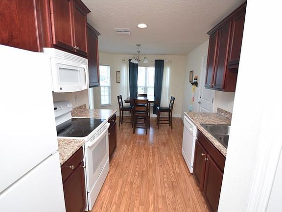 5th image of 4228 Barnsley Ln