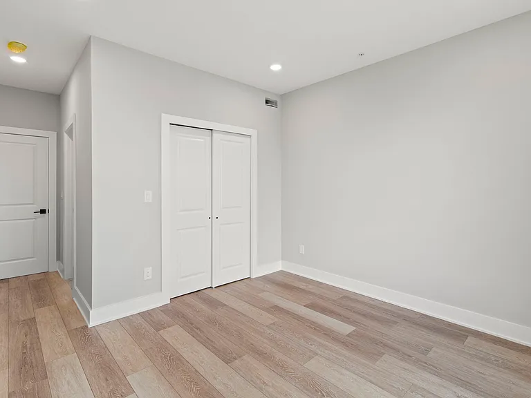 2624 Trenton Ave #307 — Photo 23
