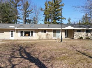 6124 Aarwood Rd NW, Rapid City, MI 49676