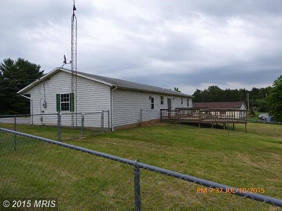 Exterior (Rear)