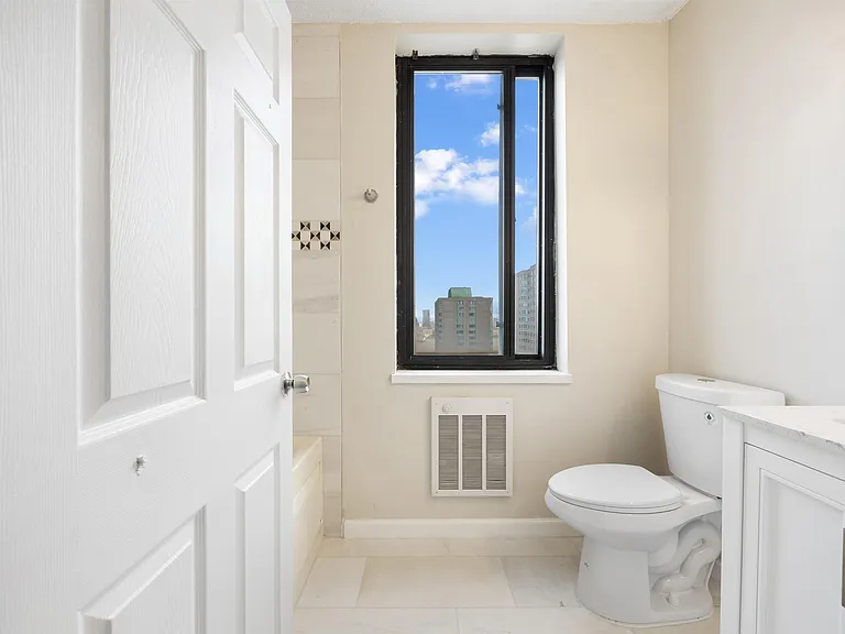 45 River Dr S #3002 — Photo 11