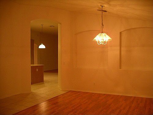 Living Rm to Kitchen/Family Rm