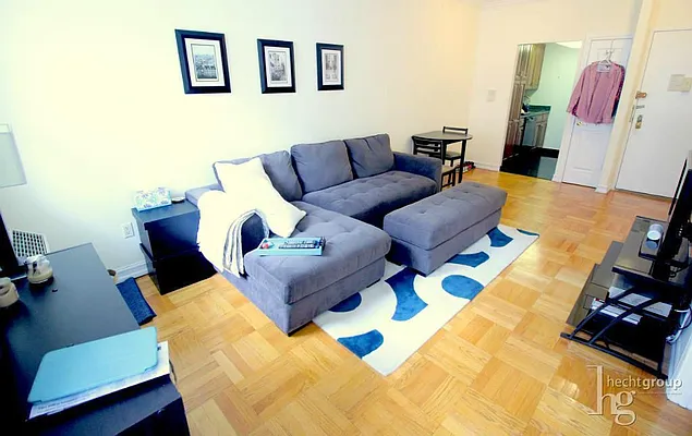 Rented by Hecht Group | media 22