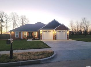 1503 Champion Dr, Marion, IL 62959