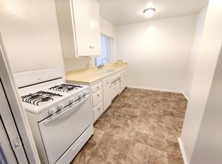 11042 Aqua Vista St #5, North Hollywood, CA 91602