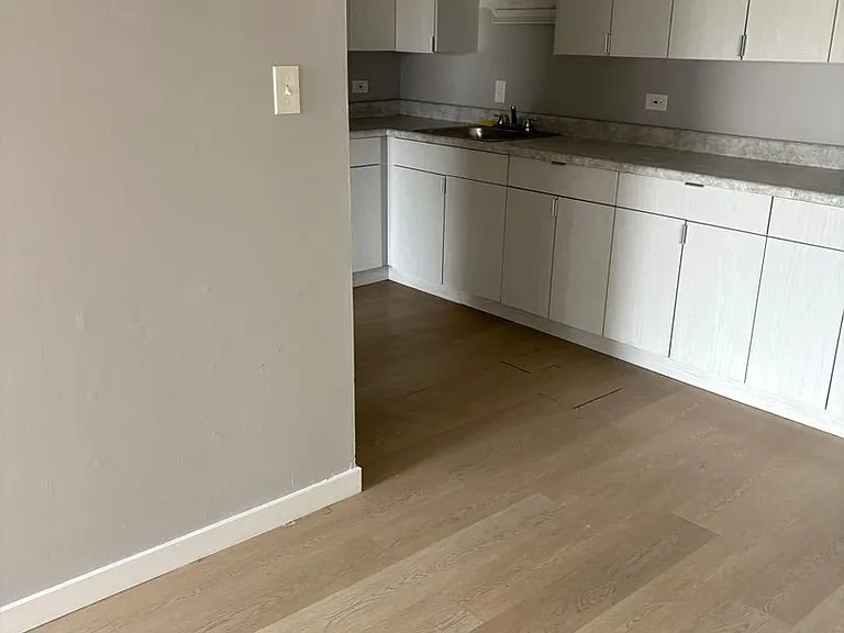 Crestline Villas Apartments — Photo 4
