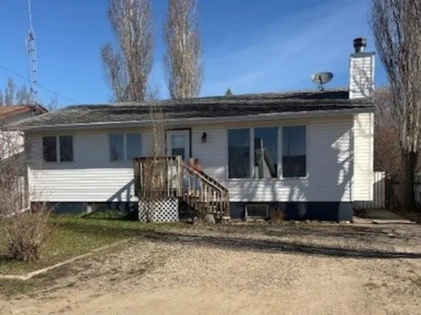 437 4th AVENUE E, St. Walburg, SK S0M 2T0