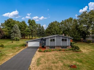 1016 Cavite Ct, Rockford, IL 61108