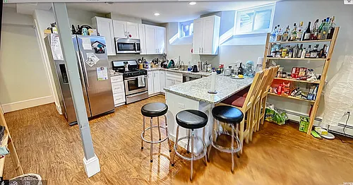 231 Norfolk St #2R Photo 1