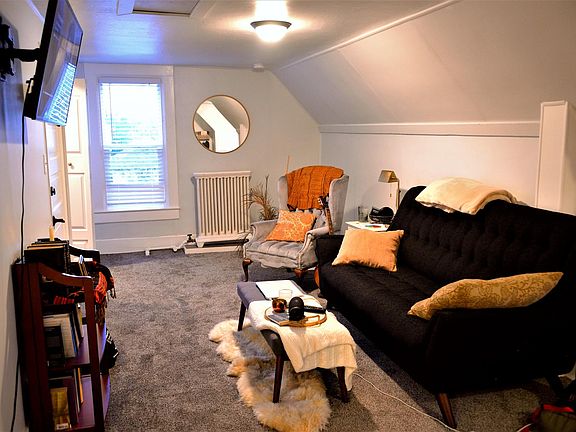 4th image of 1614 N Franklin St #3