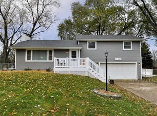 13421 Arthur St W, Minnetonka, MN 55305