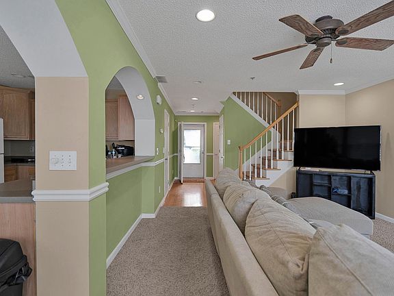 5th image of 265 Cottonwood Creek Cir