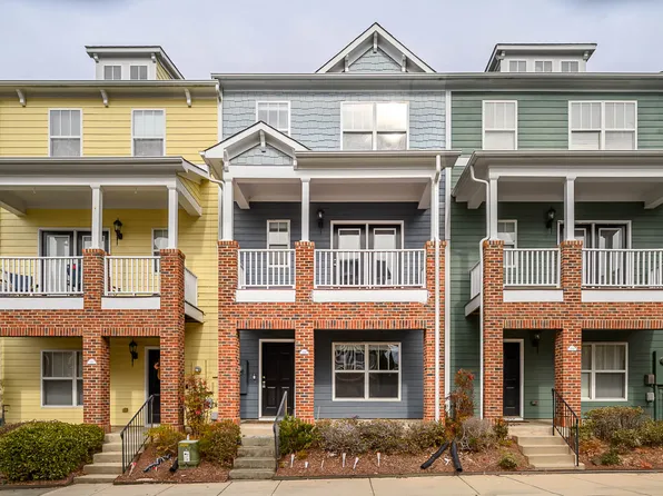 308 Kinellan Ln, Cary, NC 27519