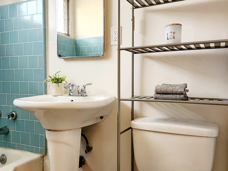 319 N Chevy Chase Dr #G — Photo 11