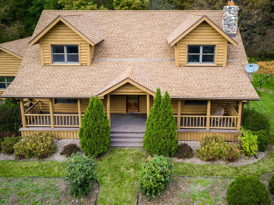 1st image of 454 Gravel Dr