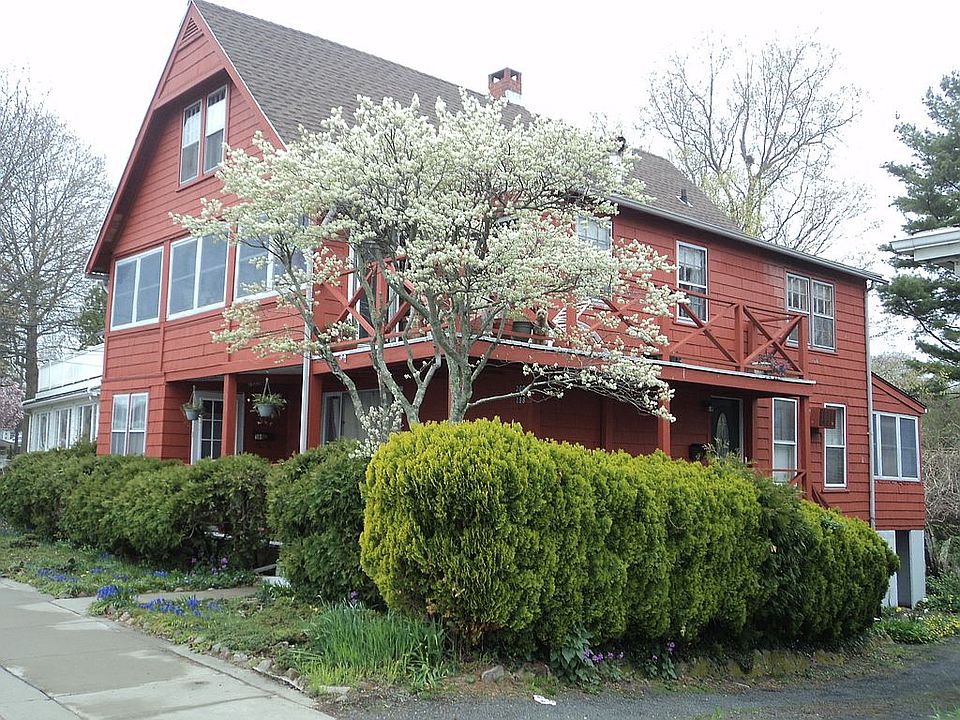 sidewalk view in spring
