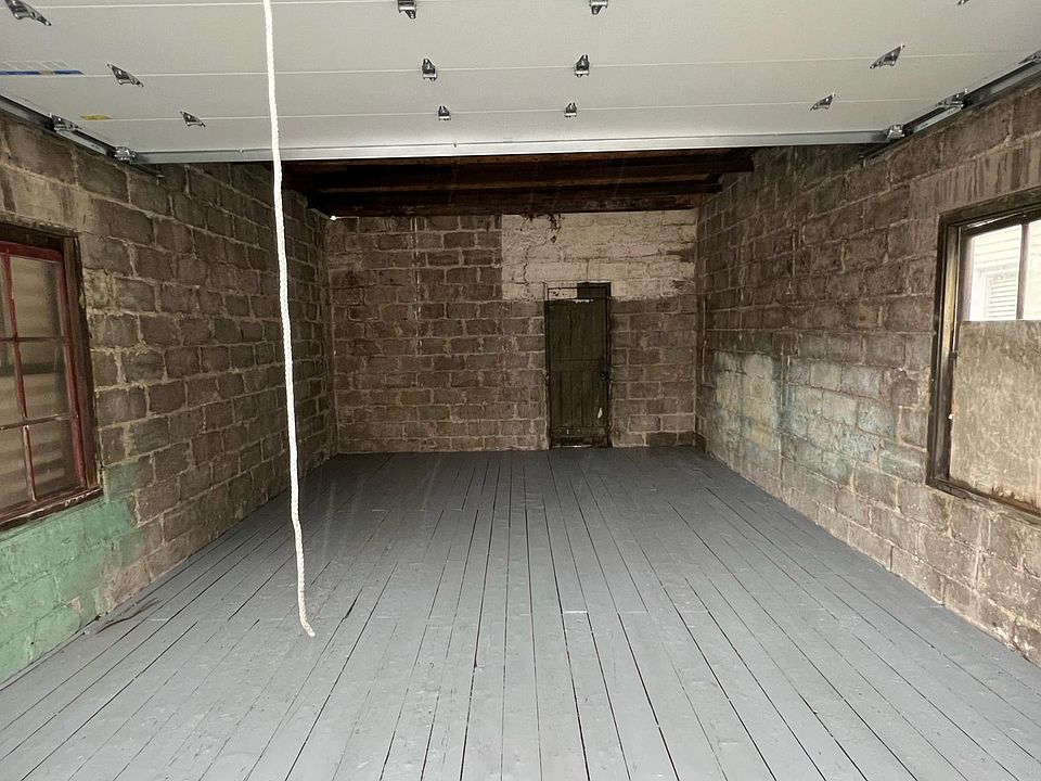 2nd image of 32 Bridgeport Ave #32